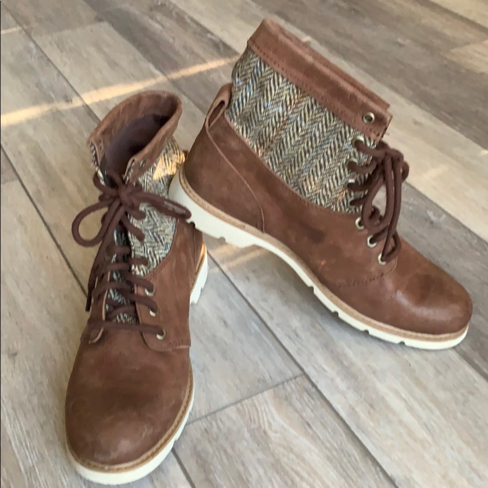 Brown Timberland women’s  boots brand new size 9